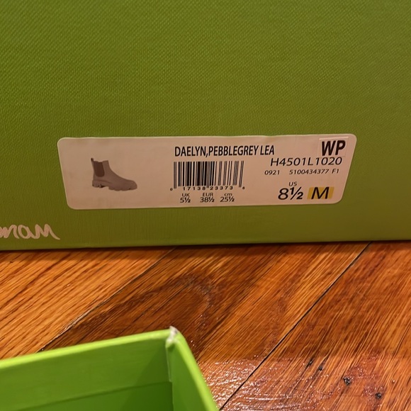 Sam Edelman Daelyn Grey Chunky Lug Sole Boot - Picture 2 of 6